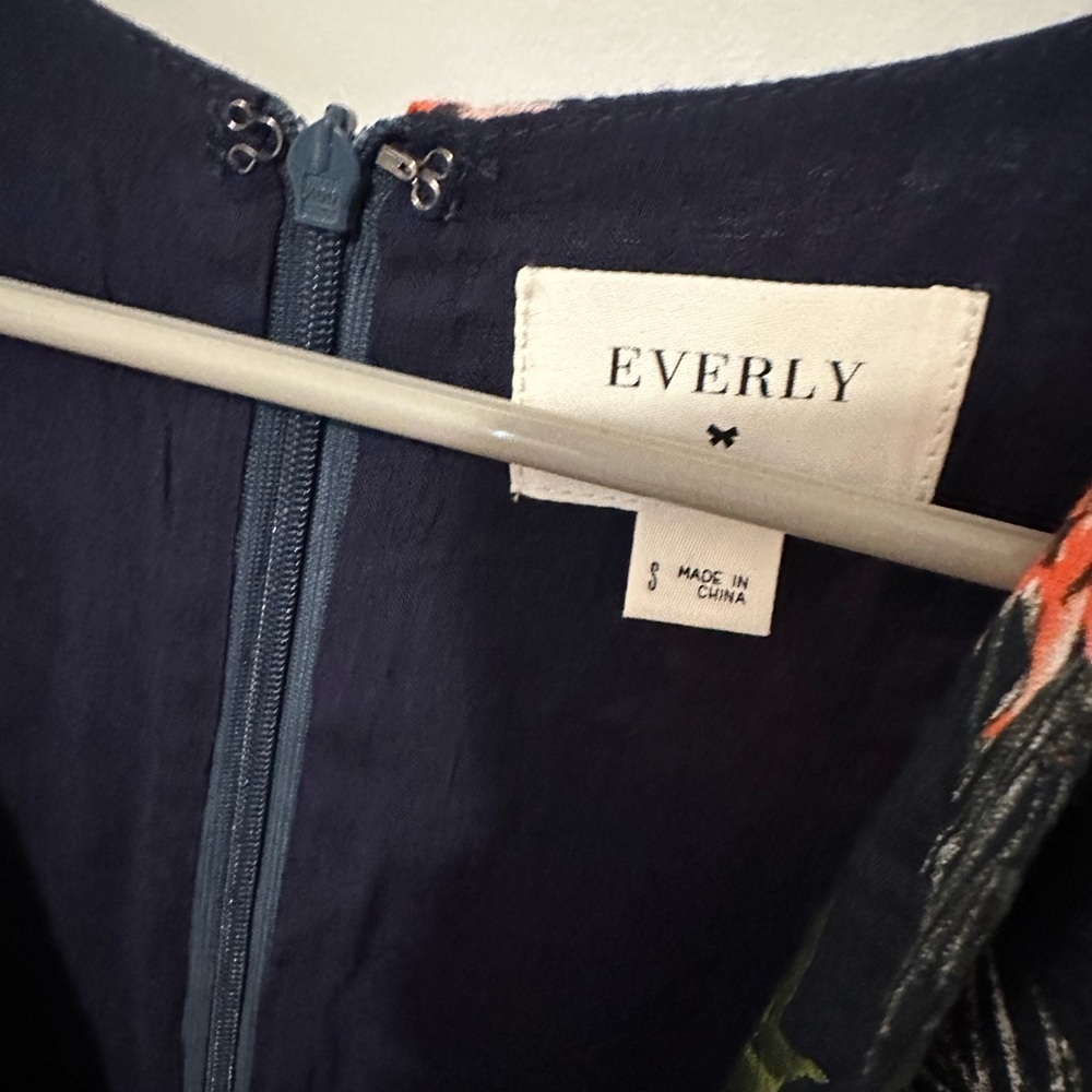 Everly Tropical Floral Romper - Picture 14 of 15